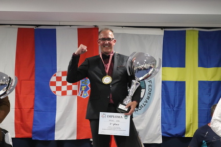 20250913 175619680 iOS